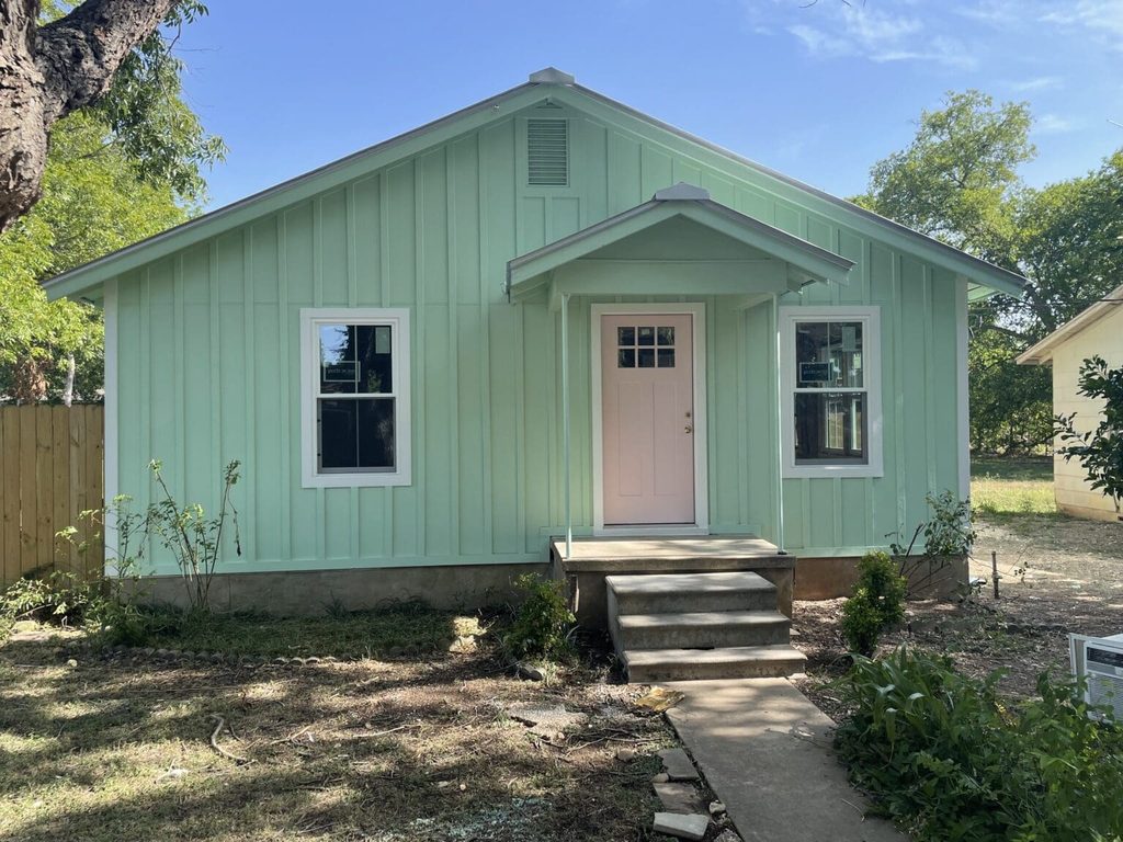 siding installation in Austin
